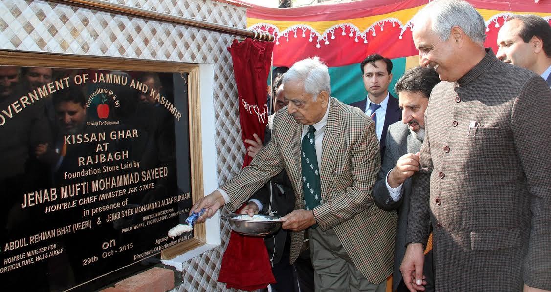Mufti lays foundation of new Mehjoor Bridge, Kissan Ghar